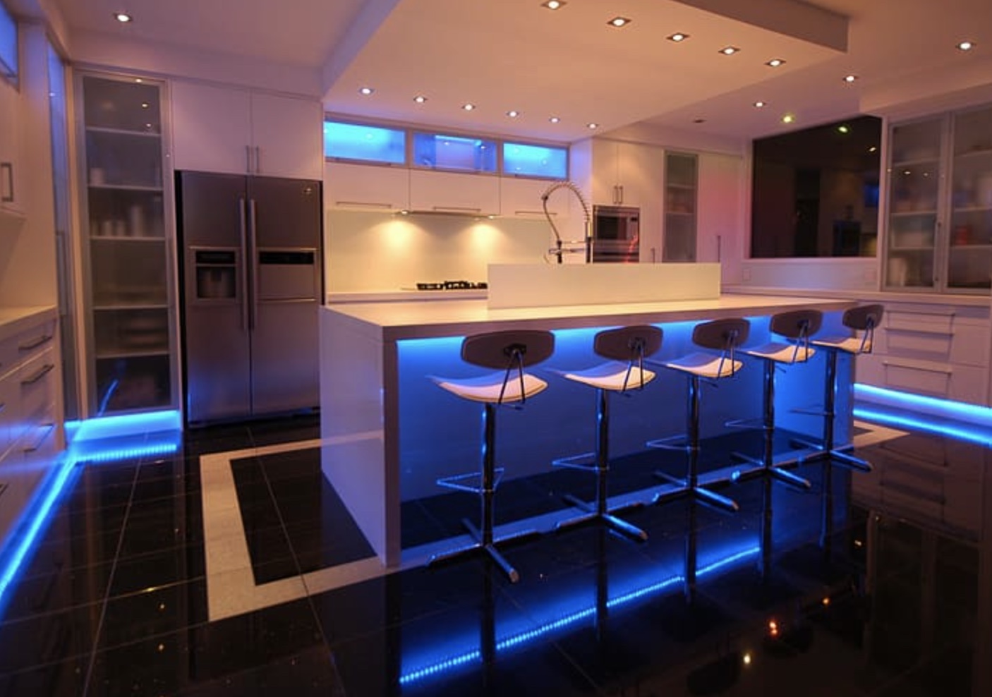 подсветка барной стойки на кухне