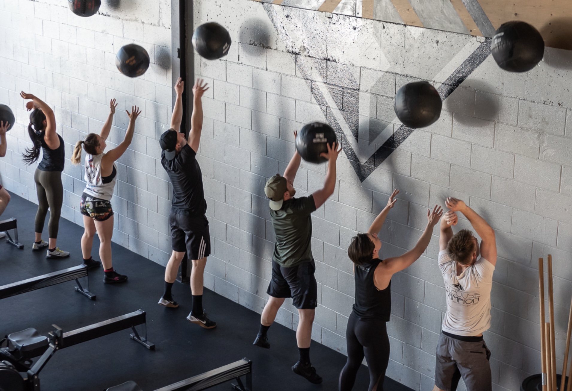 Effective Gym Workouts Are Weight Machines Better than Using Free Weights?