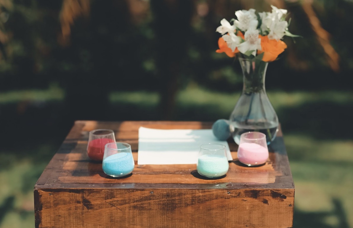 Creating a Sensory Experience Combining Colorful Core Memory Candles